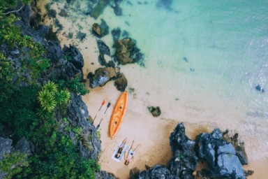 Halong Bay – Hanoi (B, Br)